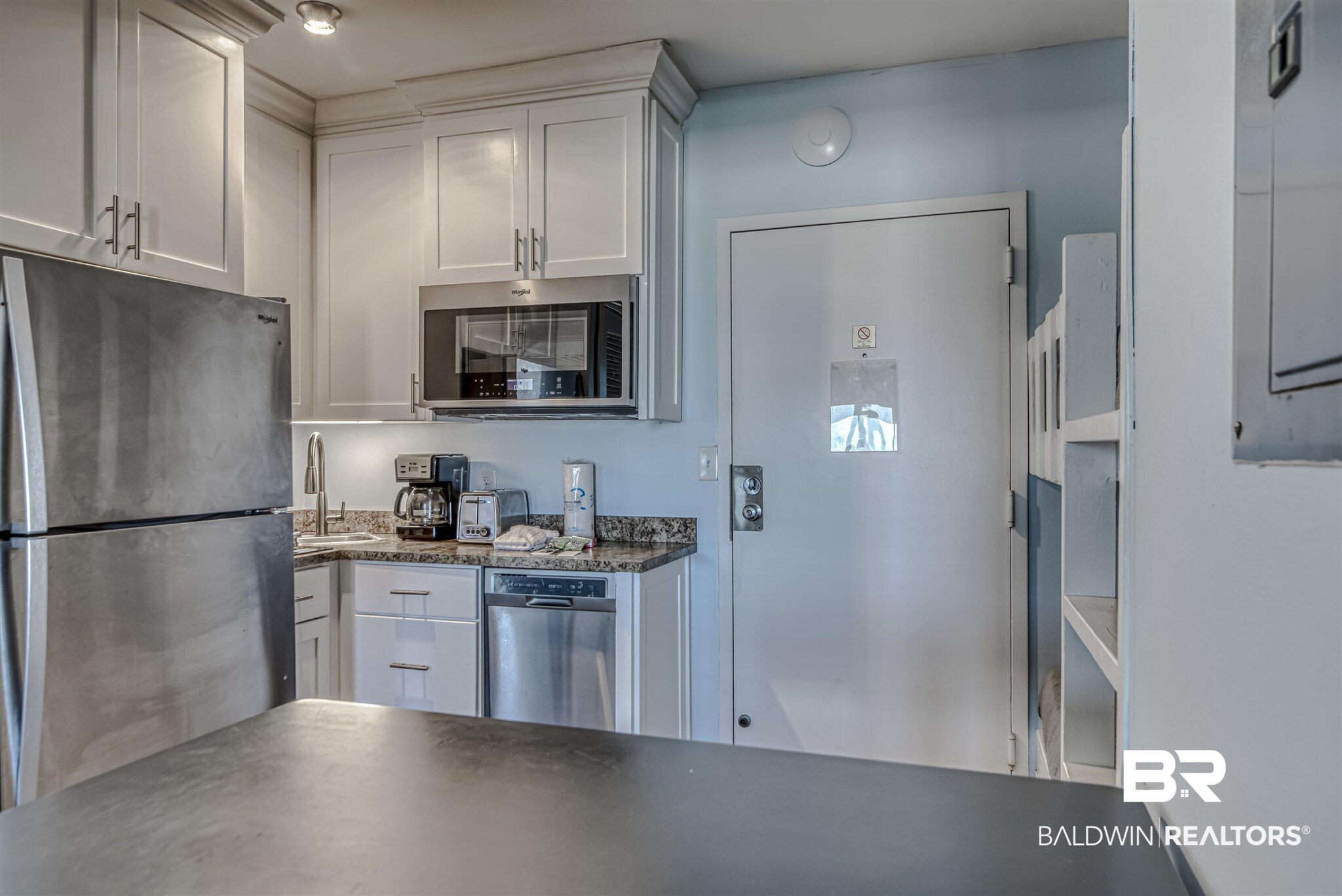 375 Plantation Road, Unit 5102 Gulf Shores, AL 36542 - Photo 9 of 28 Dining w/ Seating for 4 & Fully Stocked Kitchen