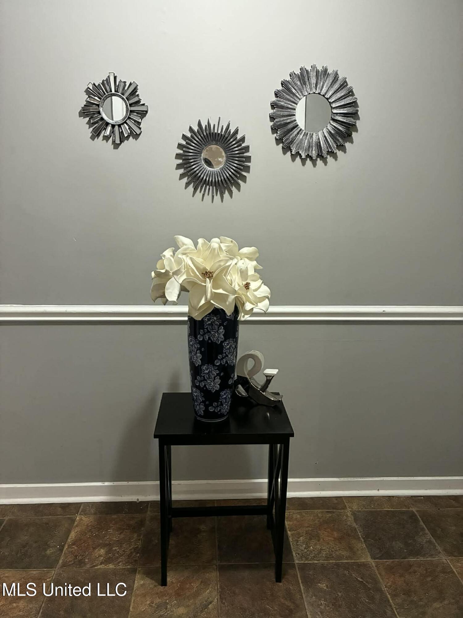 228 Mikell Street Jackson, MS 39212 - Photo 1 of 29 FOYER