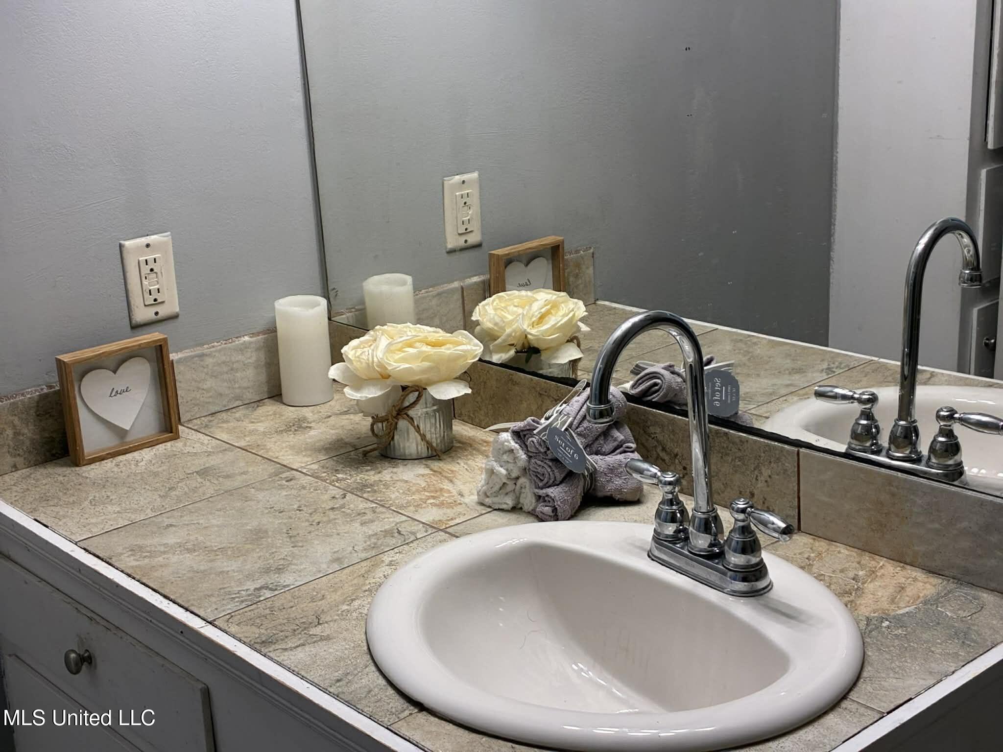 228 Mikell Street Jackson, MS 39212 - Photo 17 of 29 HALL BATH SINK