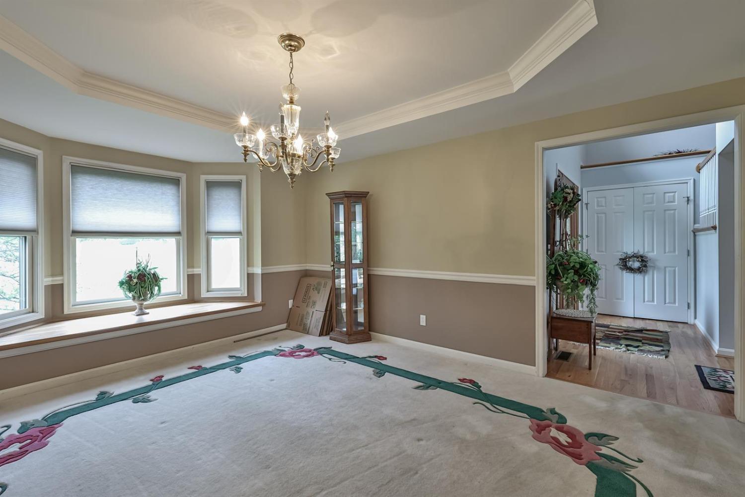 10025 Pebble Ridge Lane Cincinnati, OH 45252 - Photo 12 of 45 Gallery Image 12
