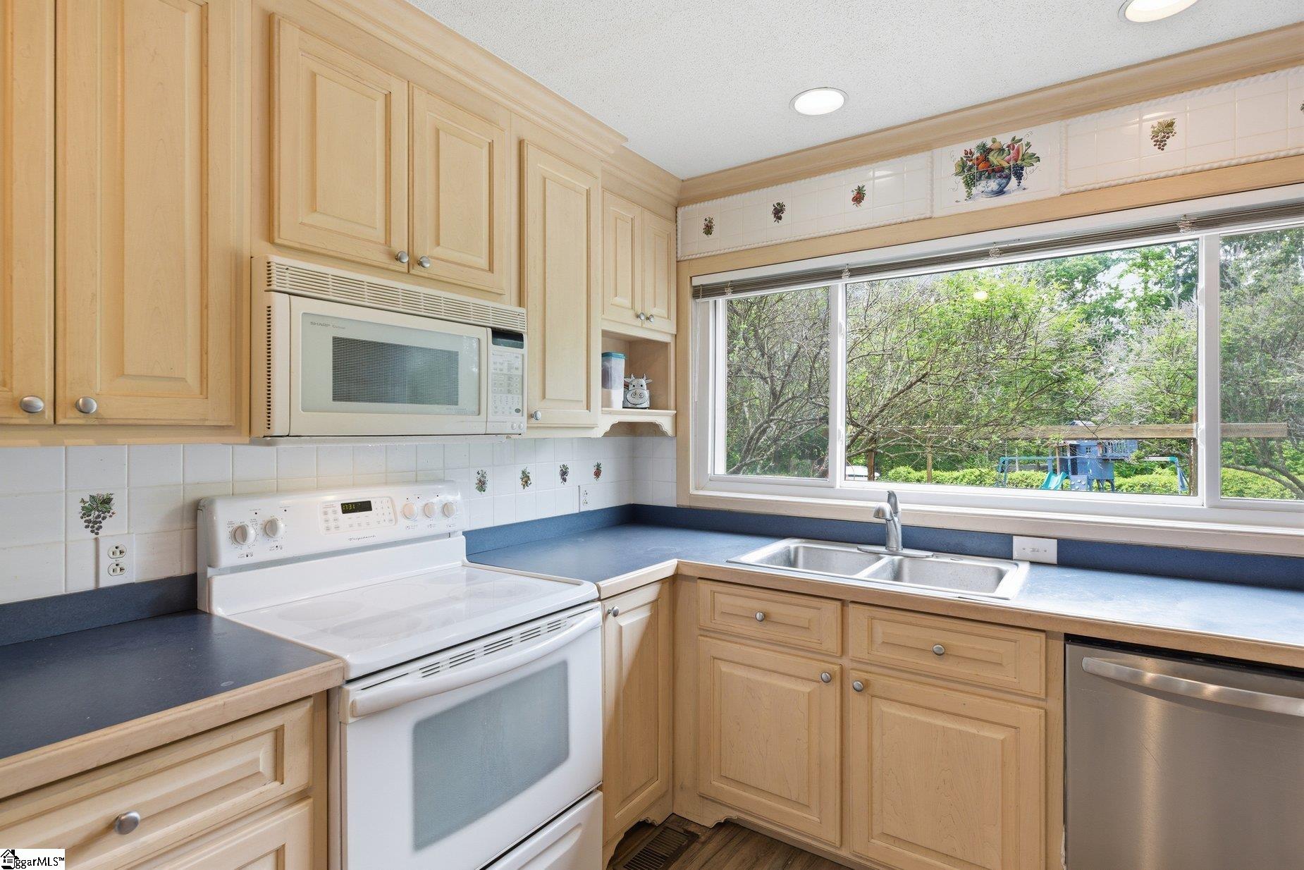 144 Spring Road Laurens, SC 29360 - Photo 13 of 47