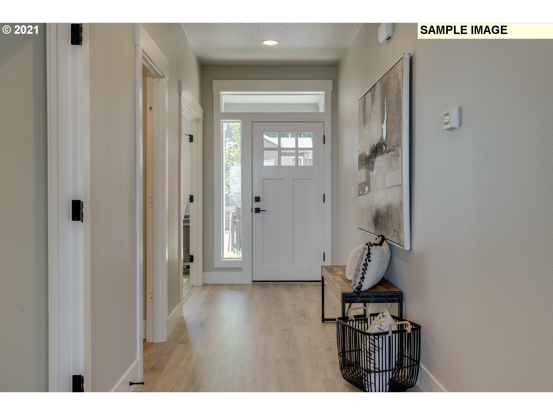 17622 Southwest Sunview Lane Beaverton, OR 97007 - Photo 14 of 29 a view of hallway with wooden floor