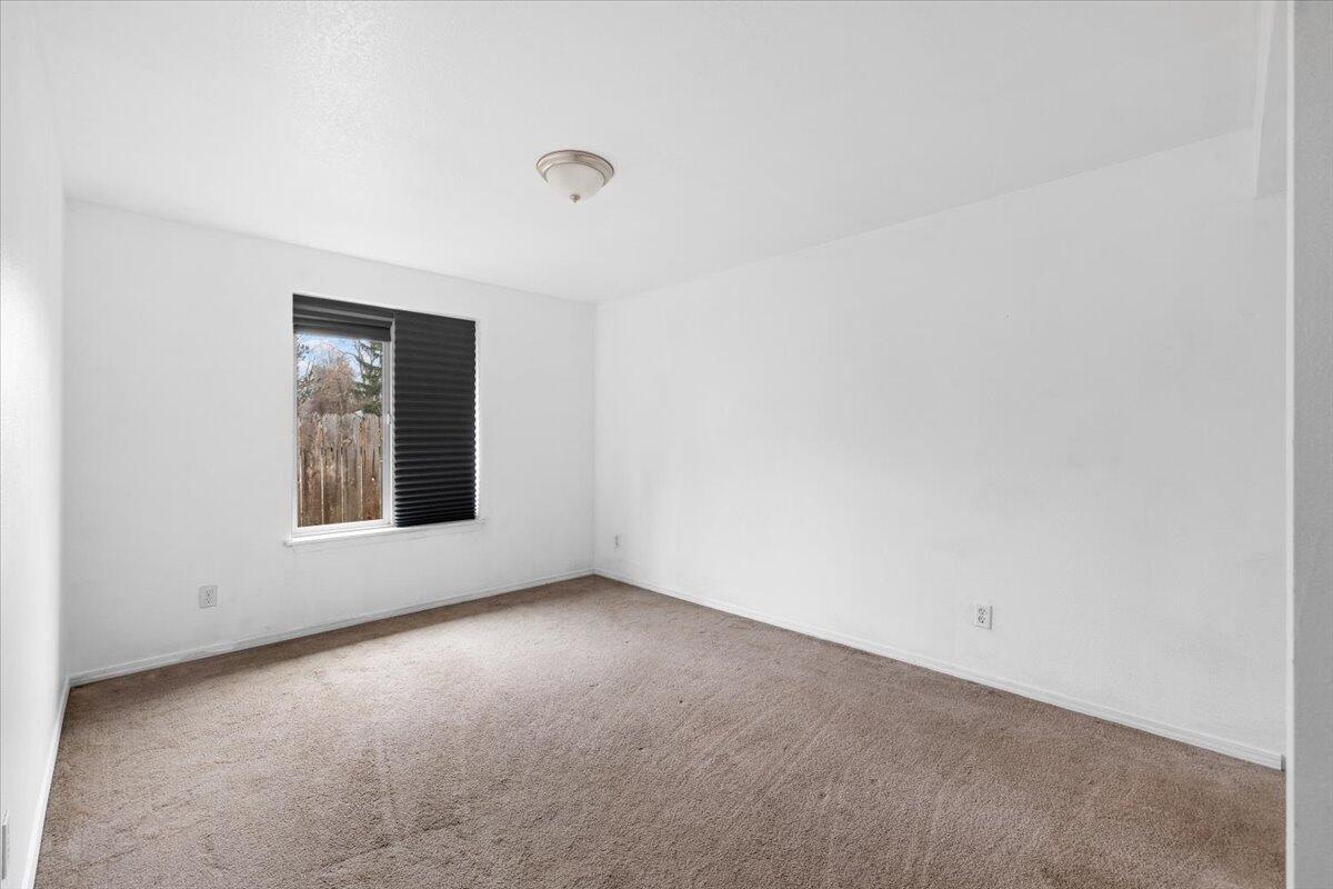 1312 Thomas Road Medford, OR 97501 - Photo 20 of 25 18-CI_9975