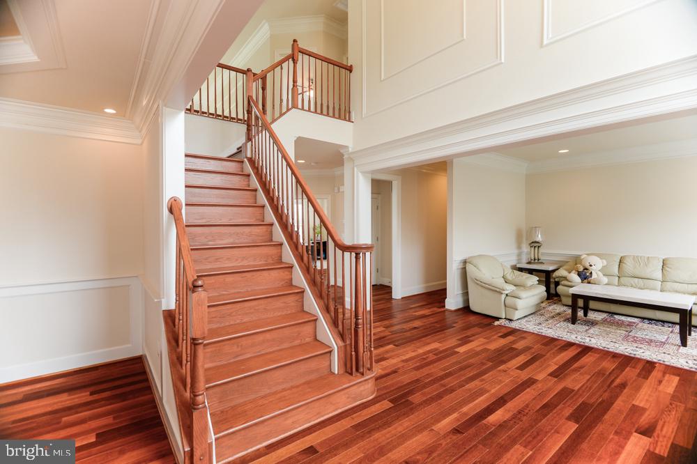 6727 Cedar Spring Road Centreville, VA 20121 - Photo 5 of 86 Gallery Image 5