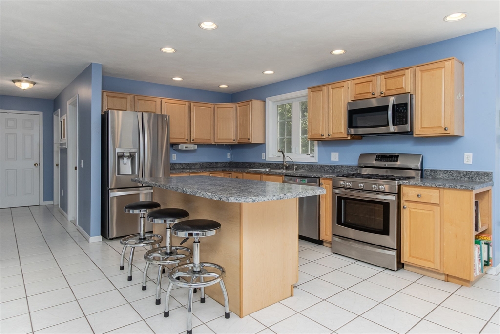 100 Adams Street Dunstable, MA 01827 - Photo 6 of 37 Gallery Image 6