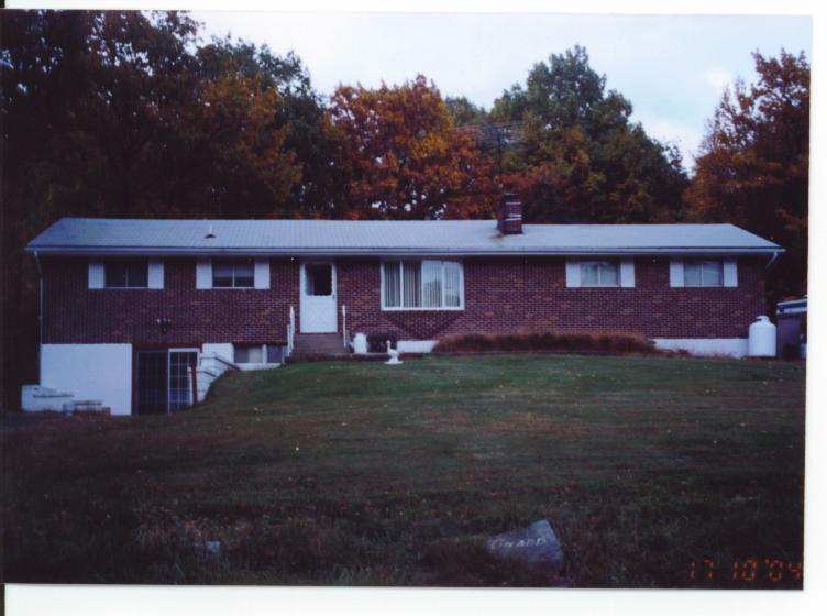 1054 Pine Ridge Bushkill, PA 18324 - Photo 1 of 6 Front