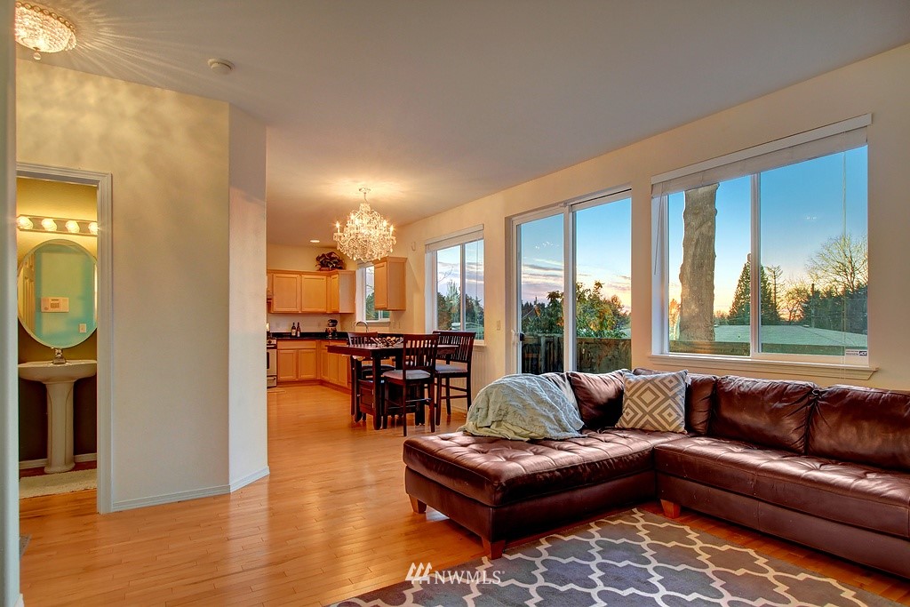 17821 110th Place Southeast Renton, WA 98055 - Photo 9 of 18 Gallery Image 9