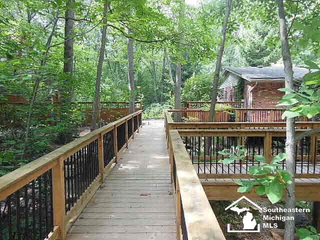 12499 Timber Ridge Trail Ida, MI 48140 - Photo 6 of 25 20447552-5.JPG