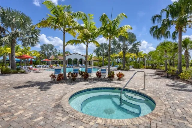 a view of a tennis court