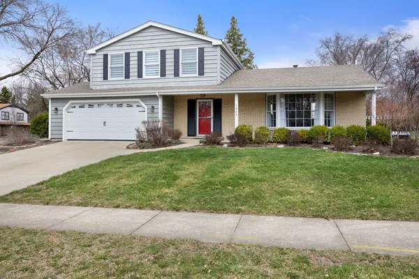 $590,000 | 905 Kennebec Lane, Naperville, IL 60563