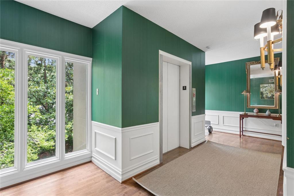 2765 Peachtree Road, Unit 6 Atlanta, GA 30305 - Photo 5 of 25 Gallery Image 5