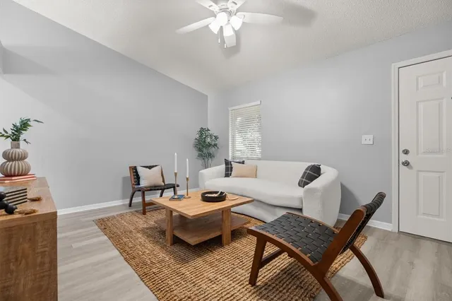 $259,900 | 5954 Wallace Drive, Orlando, FL 32807