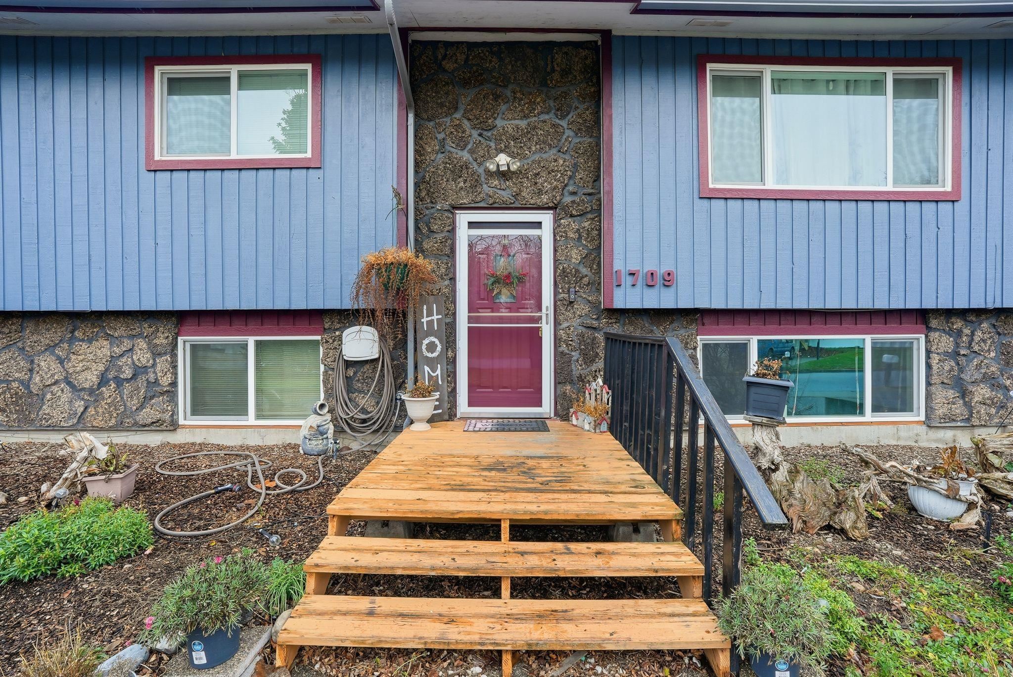 1709 South Burns Road Spokane Valley, WA 99037 - Photo 2 of 37