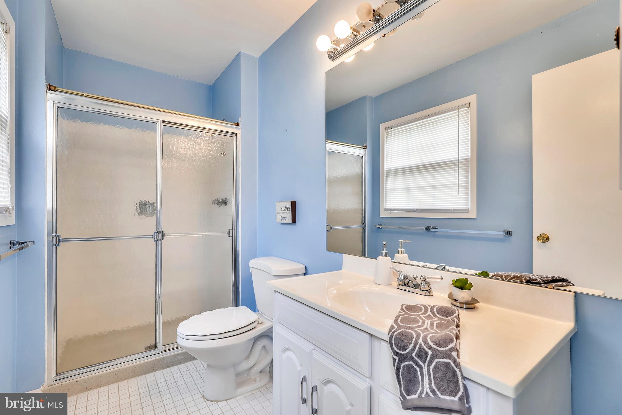 8902 Churchfield Lane Laurel, MD 20708 - Photo 17 of 30 Master bath