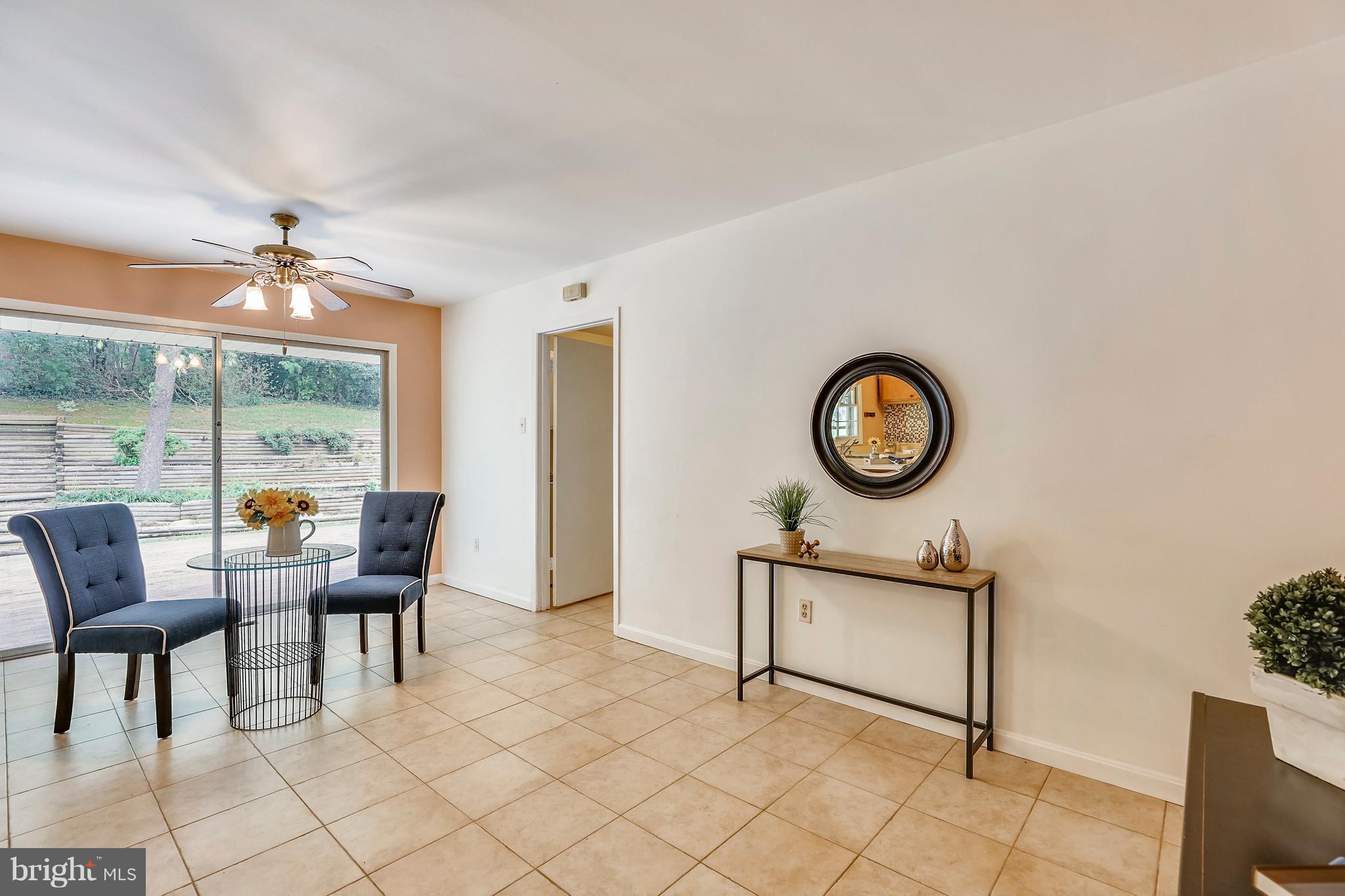 8902 Churchfield Lane Laurel, MD 20708 - Photo 5 of 30 Breakfast area