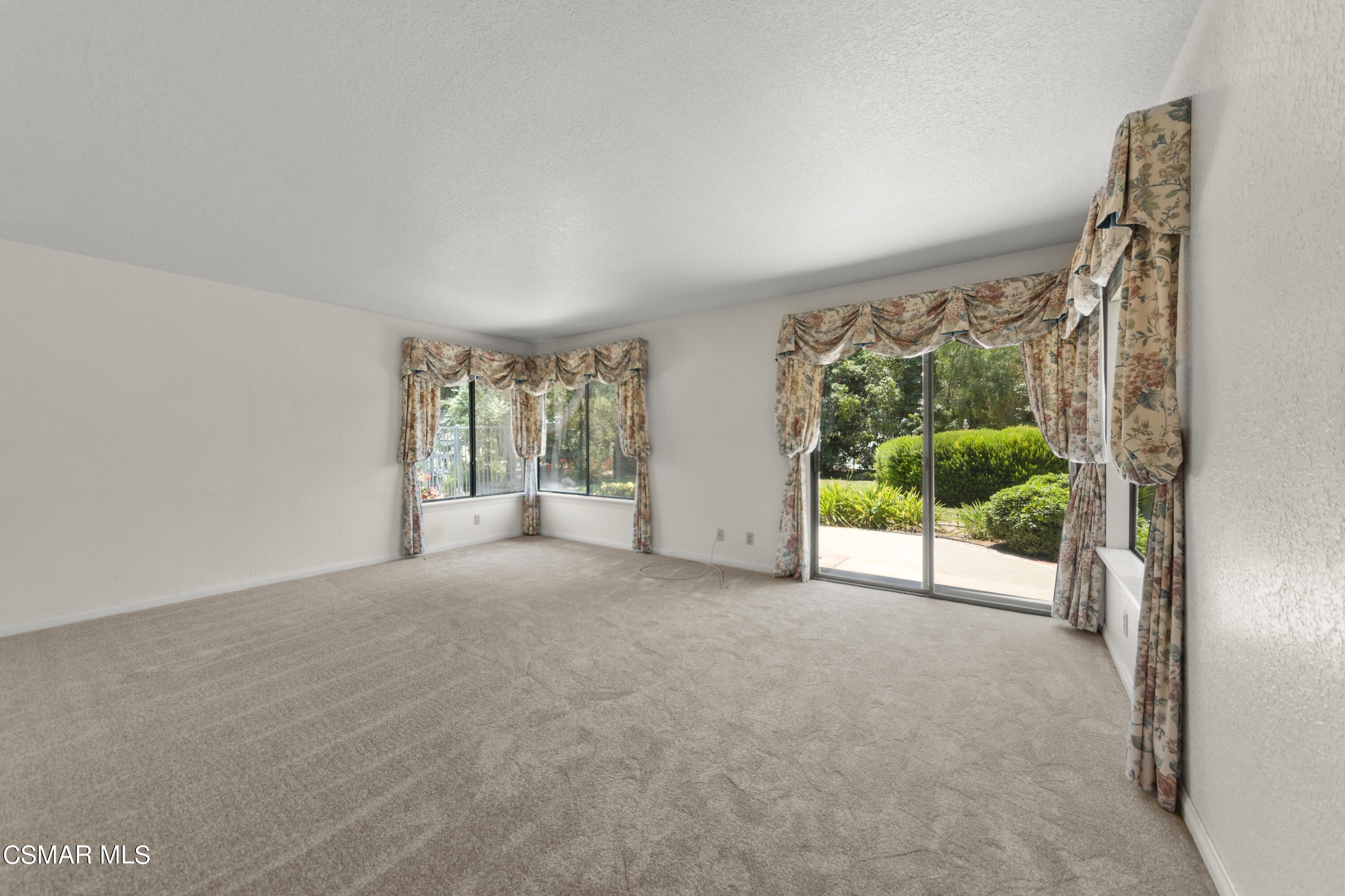 2774 Las Posas Circle Camarillo, CA 93012 - Photo 43 of 48 DSC03129