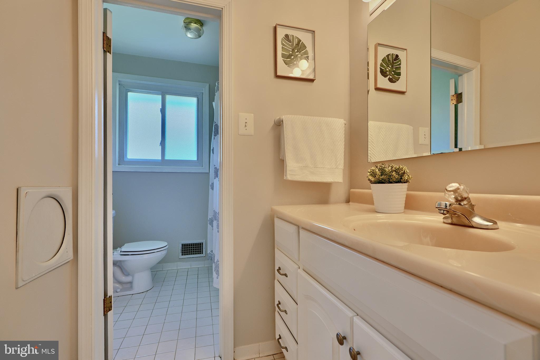 34 Othoridge Road Lutherville-Timonium, MD 21093 - Photo 15 of 26 Full Bathroom