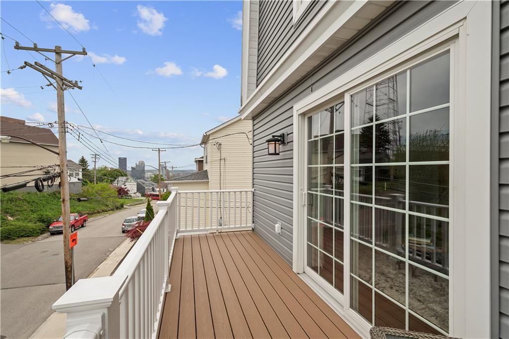 1731 Rutledge Street Pittsburgh, PA 15211 - Photo 22 of 25 Guest Balcony with City View