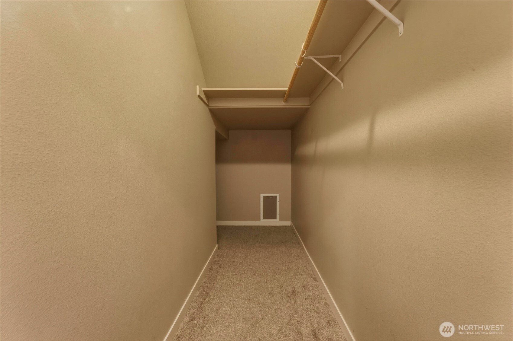 3070 Duval Loop Richland, WA 99352 - Photo 15 of 40 a view of a hallway with wooden floor