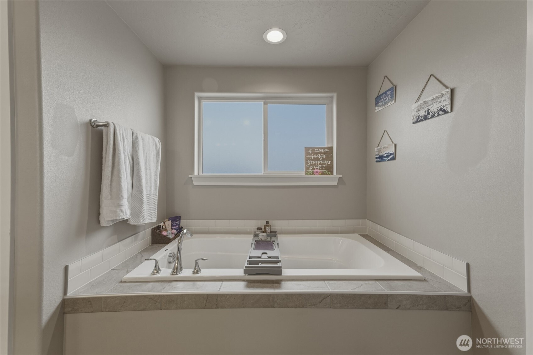 3070 Duval Loop Richland, WA 99352 - Photo 24 of 40 a bathroom with a sink and a mirror