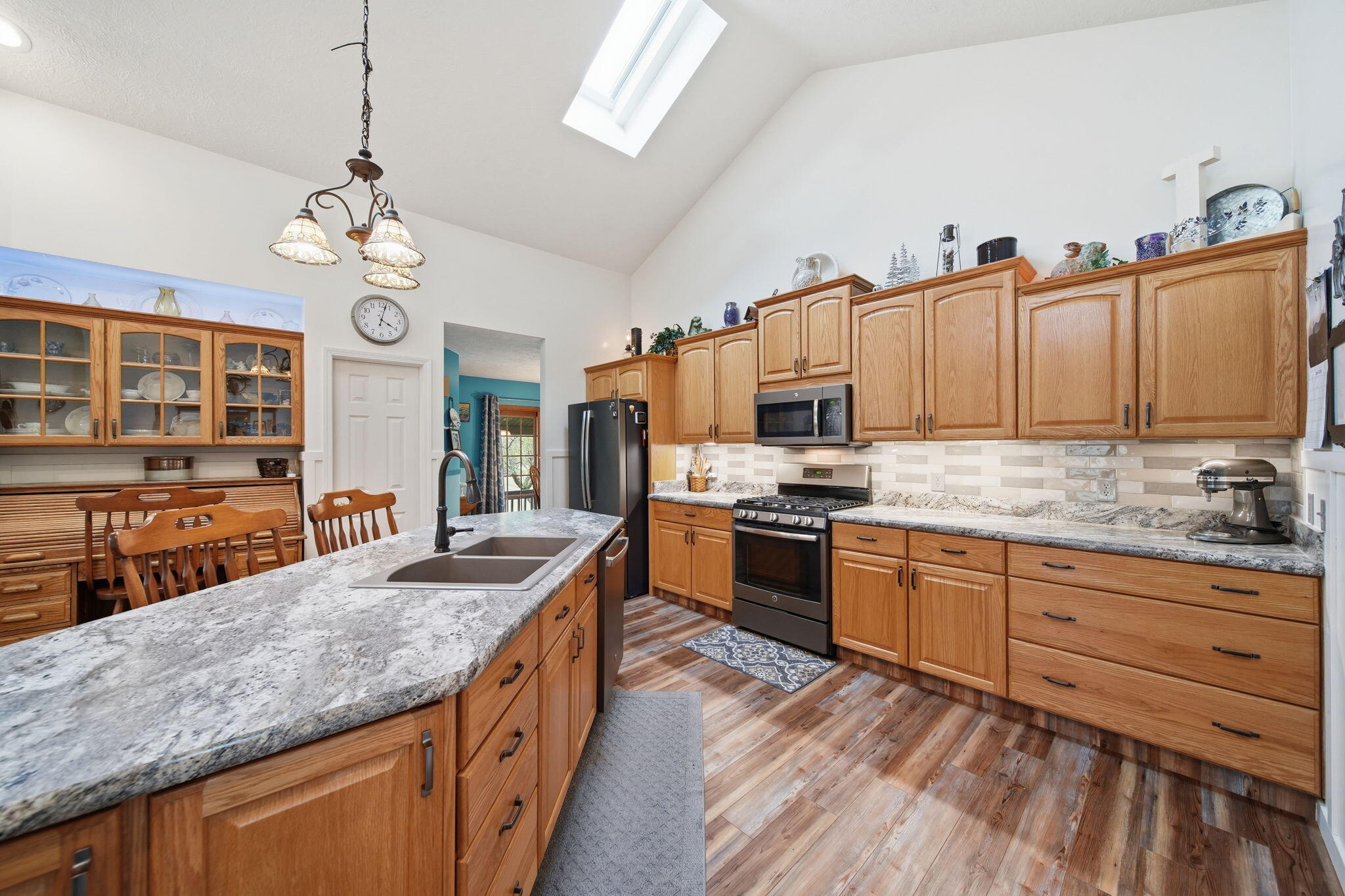 5299 Rives Junction Road Jackson, MI 49201 - Photo 11 of 64 kitchen-with-island