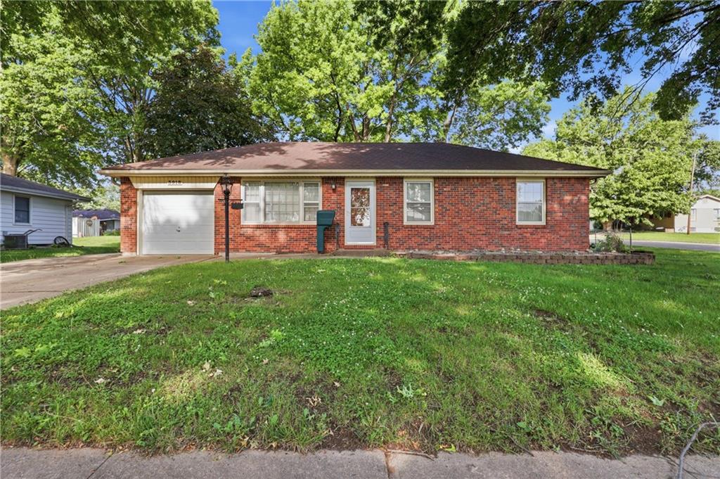 3918 South Main Street Independence, MO 64055 - Photo 1 of 24