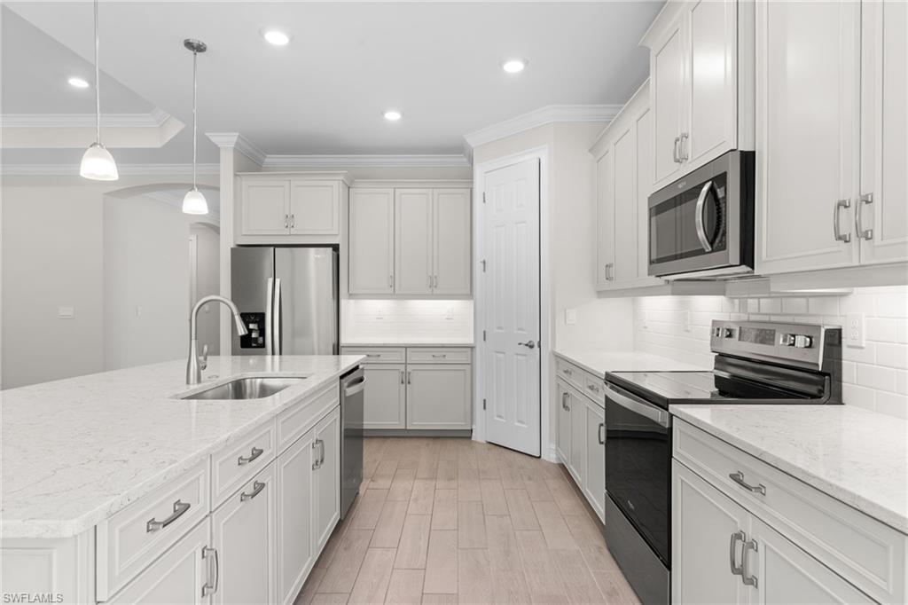 428 Polihale Way Naples, FL 34114 - Photo 11 of 35