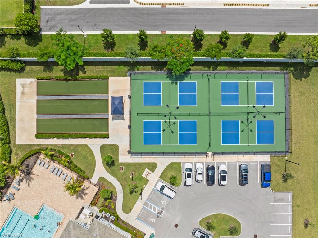 428 Polihale Way Naples, FL 34114 - Photo 32 of 35 Pickle Ball and Bocci Courts