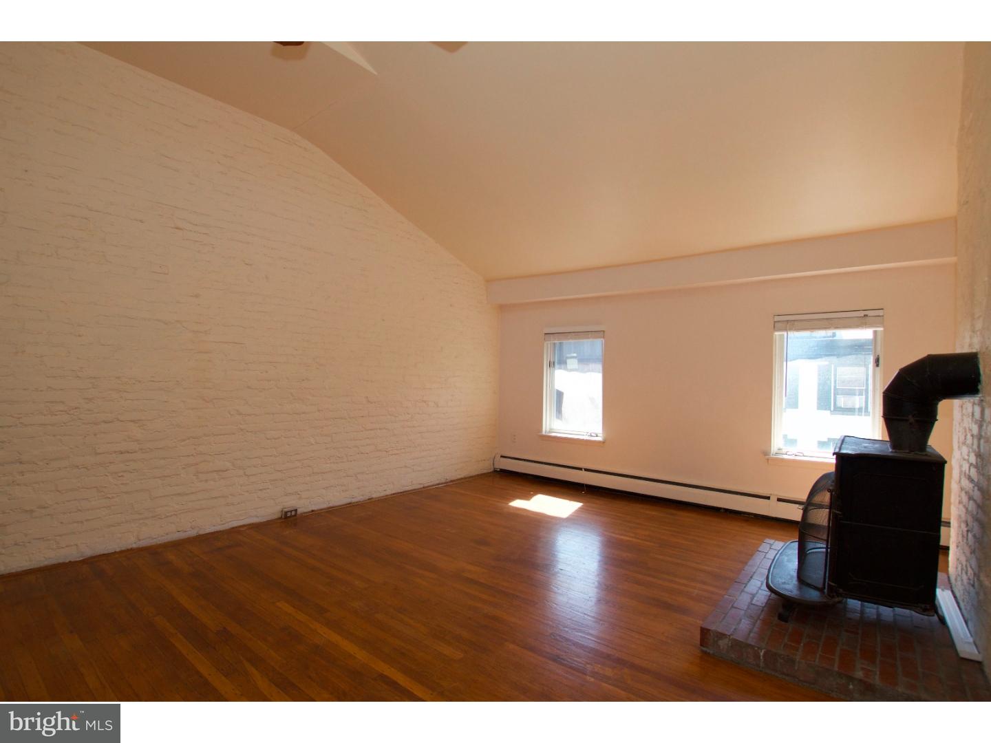 2043 Rittenhouse Square Philadelphia, PA 19103 - Photo 15 of 22 Bedroom - Main