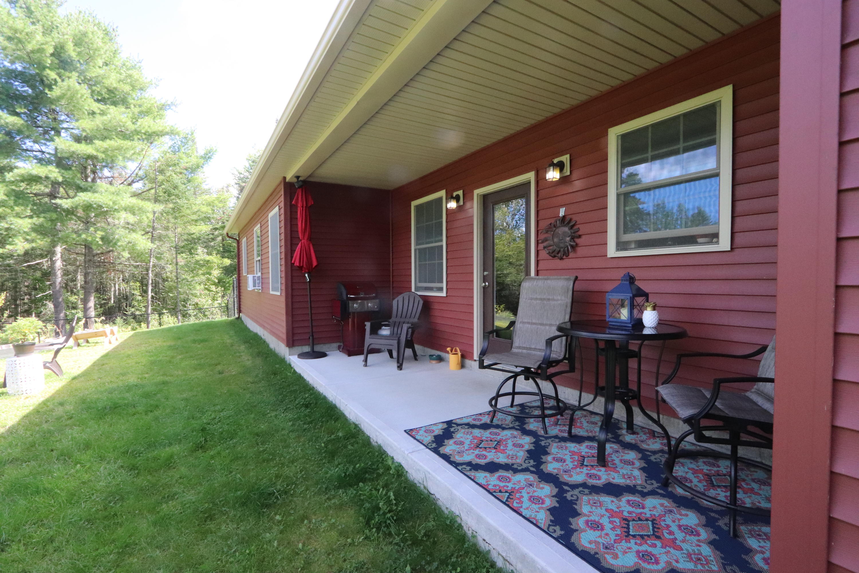 38 Rae Way Hampden, ME 04444 - Photo 4 of 29 40726830-7867-4935-B656-B7257D855C3A