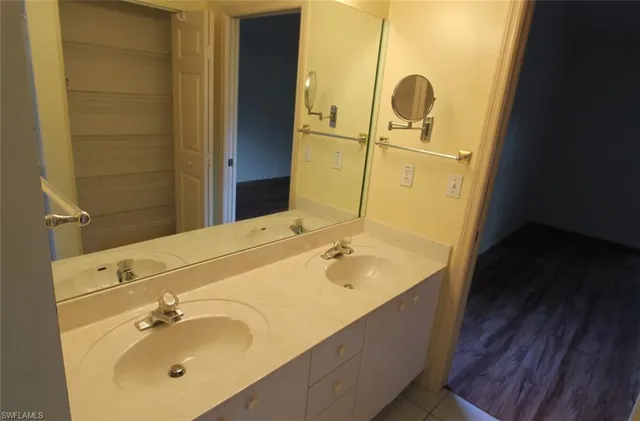 $2,295 | 1868 West Crown Pointe Boulevard, Naples, FL 34112