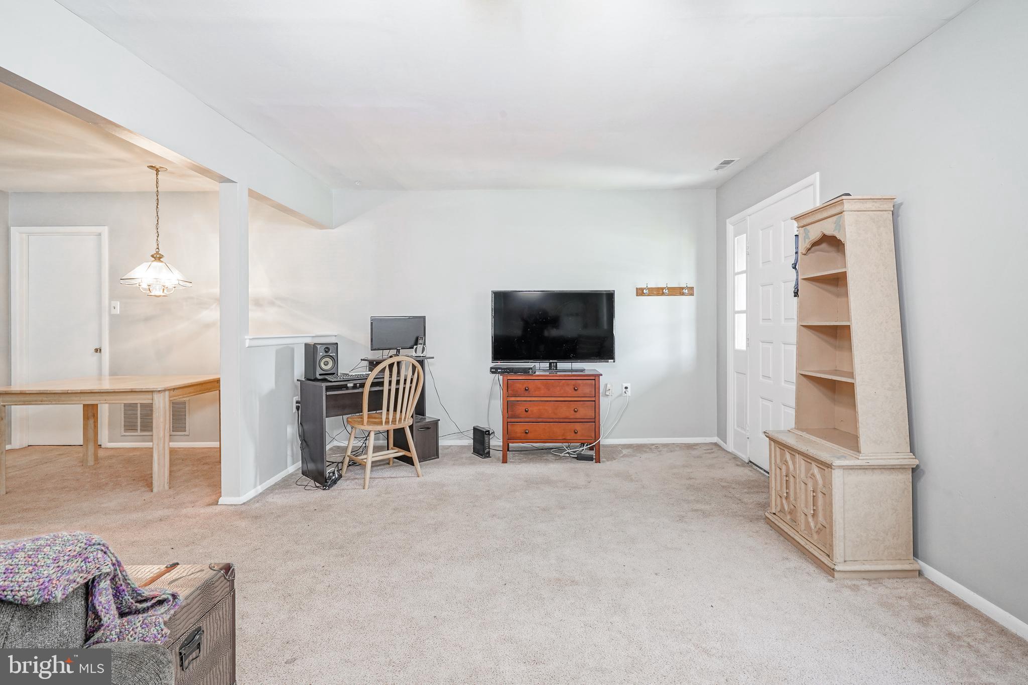 28 Cardinal Drive Clementon, NJ 08021 - Photo 6 of 27 Gallery Image 6