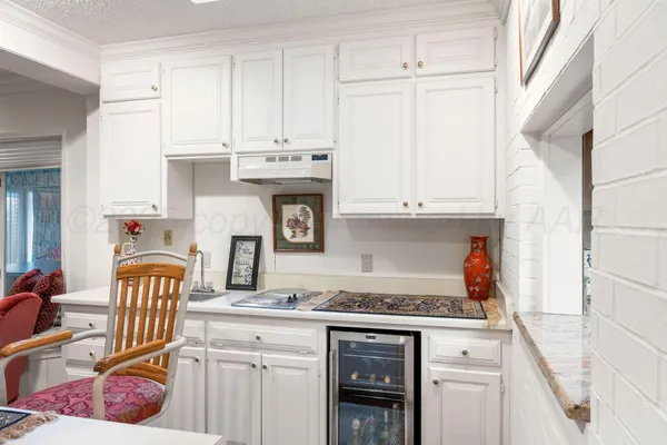 $440,000 | 2343 North Chestnut Drive, Pampa, TX 79065