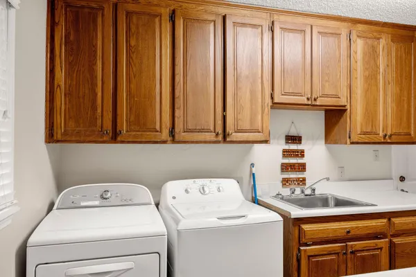 $440,000 | 2343 North Chestnut Drive, Pampa, TX 79065