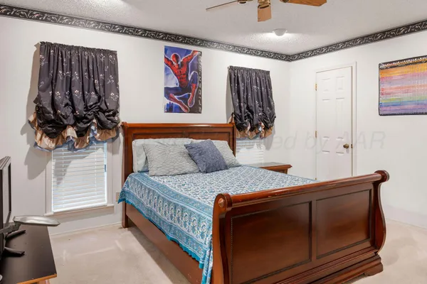 $440,000 | 2343 North Chestnut Drive, Pampa, TX 79065