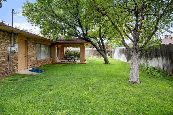 $440,000 | 2343 North Chestnut Drive, Pampa, TX 79065