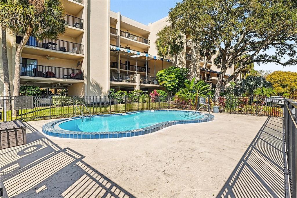 303 Tarpon Point Tarpon Springs, FL 34689 - Photo 4 of 22