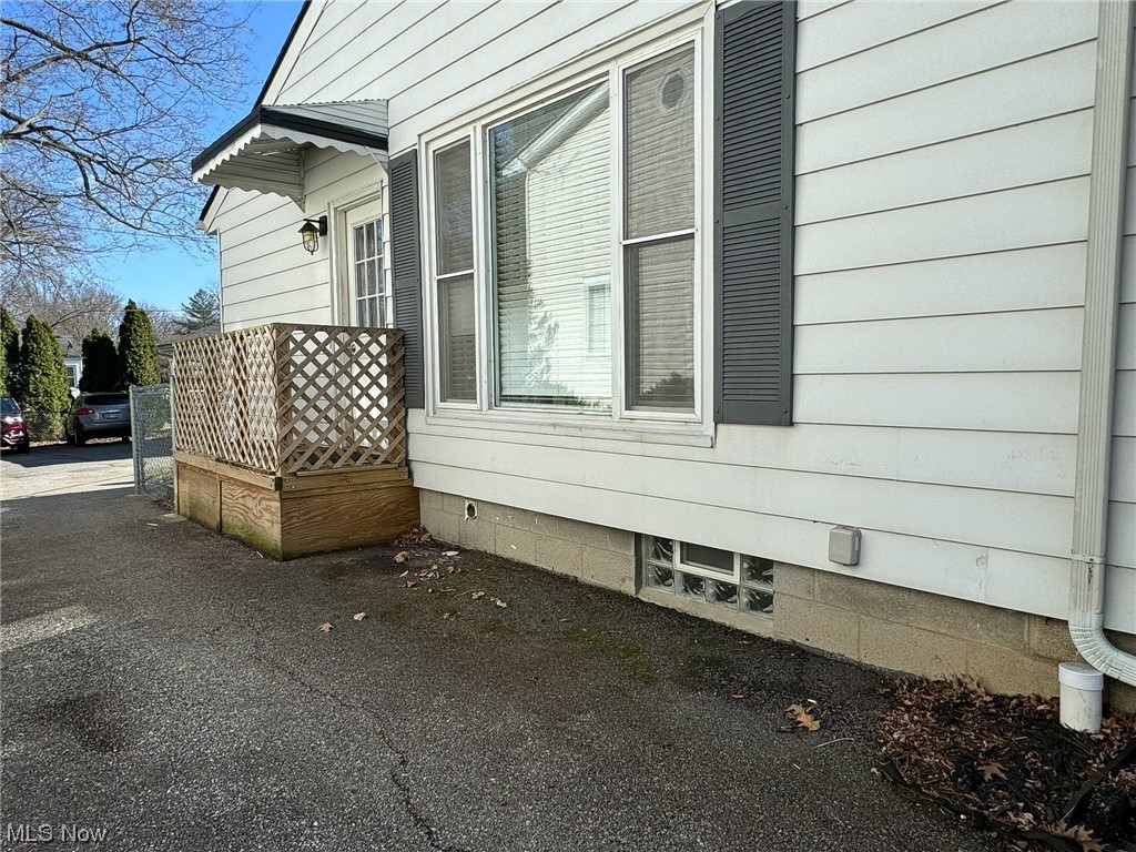 1013 Gulf Road Elyria, OH 44035 - Photo 5 of 27 Gallery Image 5