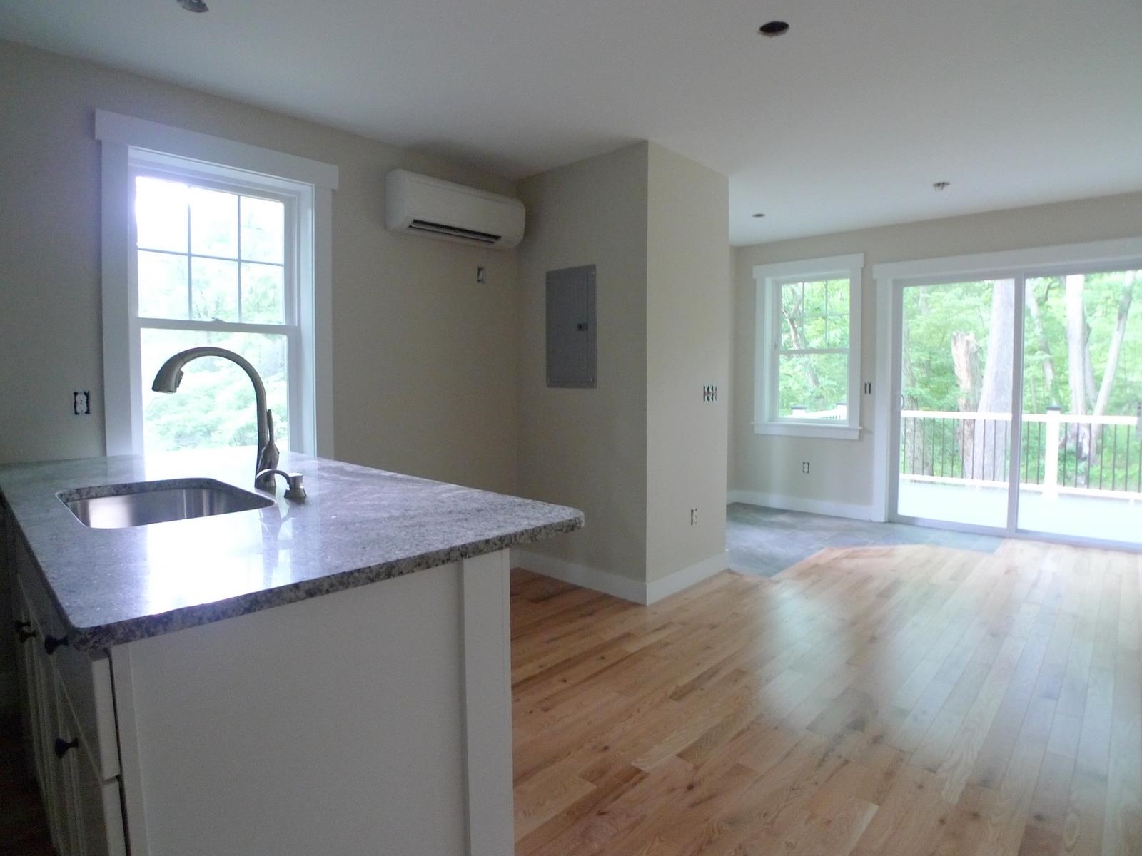 171 Court Street, Unit 3 Exeter, NH 03833 - Photo 12 of 24 Gallery Image 12