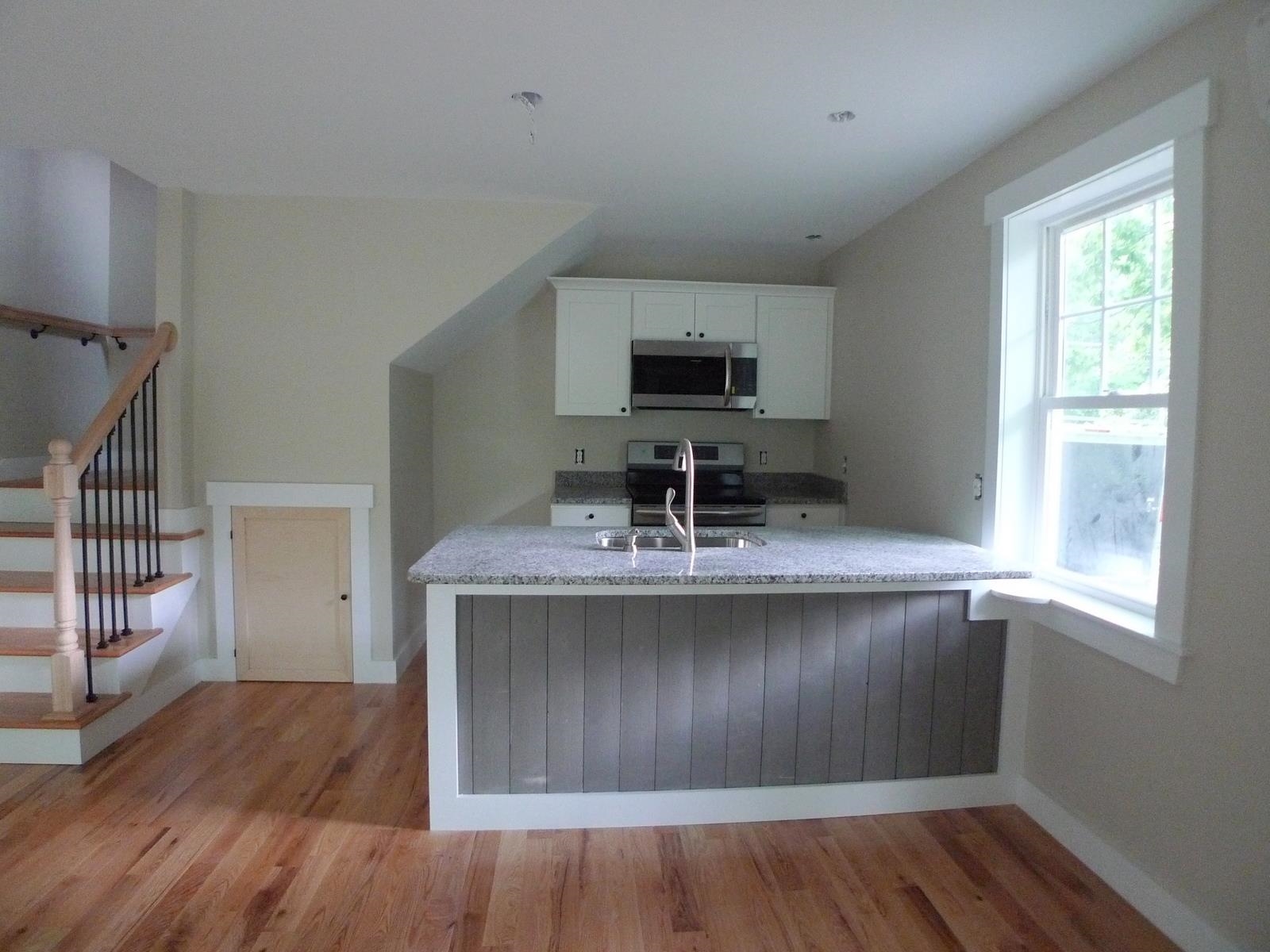171 Court Street, Unit 3 Exeter, NH 03833 - Photo 10 of 24 Gallery Image 10
