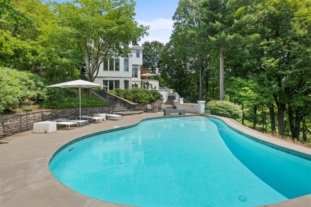 155 Summit Drive Brighton, NY 14620 - Photo 4 of 50