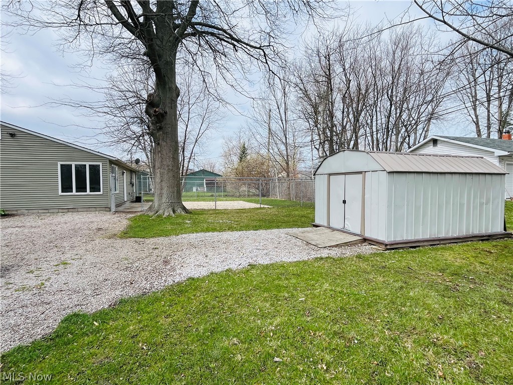 7063 Lake Road Madison, OH 44057 - Photo 10 of 42