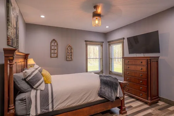 $610,000 | 9625 Ivy Road, Carthage, MO 64836