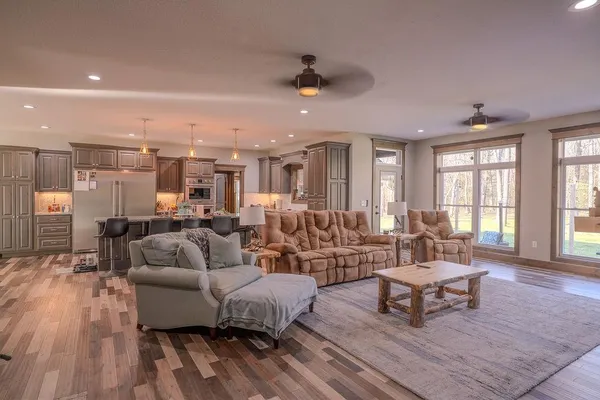 $610,000 | 9625 Ivy Road, Carthage, MO 64836