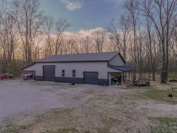 $610,000 | 9625 Ivy Road, Carthage, MO 64836