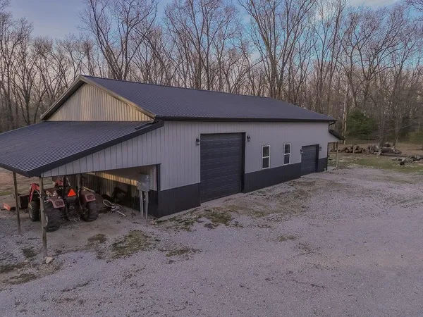 $610,000 | 9625 Ivy Road, Carthage, MO 64836