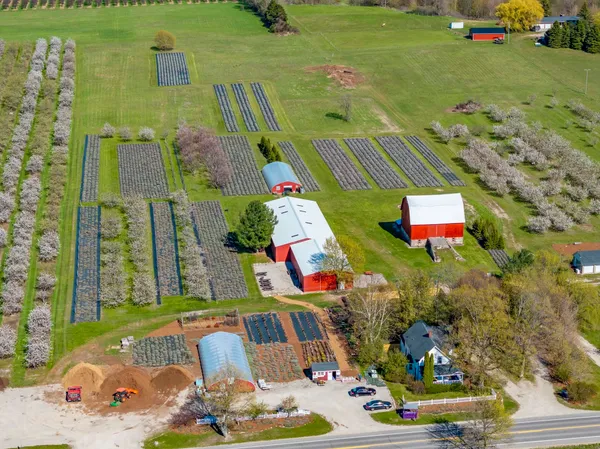 $2,999,999 | 17770 Center Road, Traverse City, MI 49686