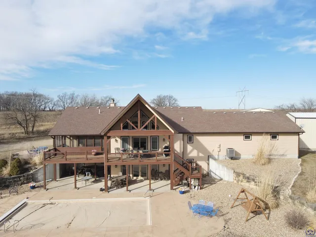 $1,200,000 | 1975 West 181st Street, Scranton, KS 66537