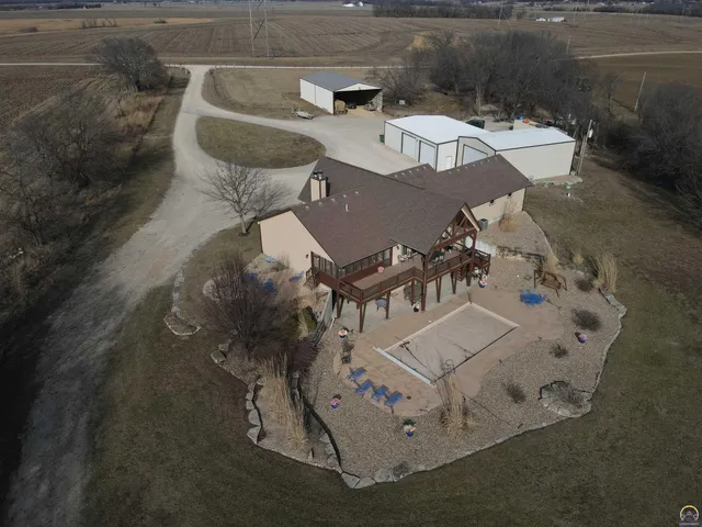 $1,200,000 | 1975 West 181st Street, Scranton, KS 66537