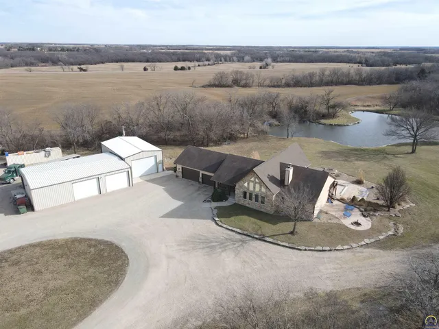 $1,200,000 | 1975 West 181st Street, Scranton, KS 66537